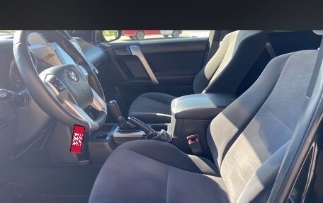 Toyota Land Cruiser Prado 150 рестайлинг, 2014 год, 3 300 000 рублей, 16 фотография