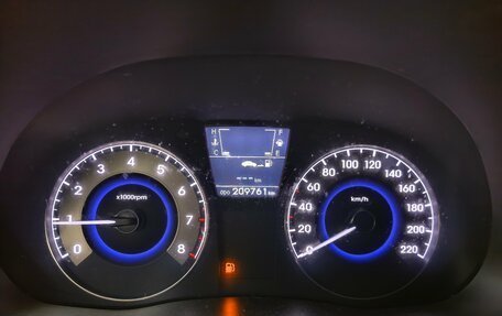 Hyundai Solaris II рестайлинг, 2011 год, 589 000 рублей, 9 фотография