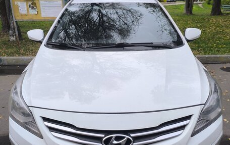 Hyundai Solaris II рестайлинг, 2016 год, 800 000 рублей, 1 фотография