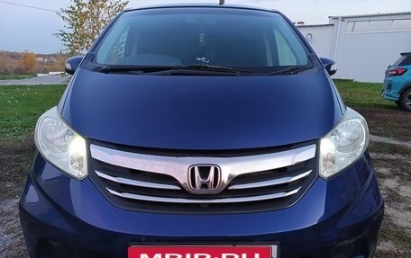 Honda Freed I, 2012 год, 840 000 рублей, 1 фотография