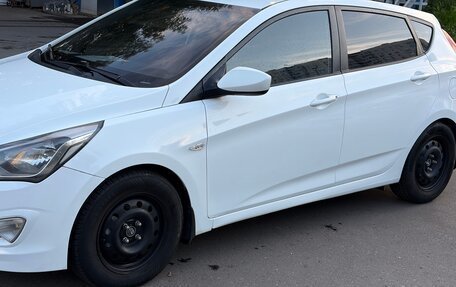 Hyundai Solaris II рестайлинг, 2014 год, 799 000 рублей, 2 фотография