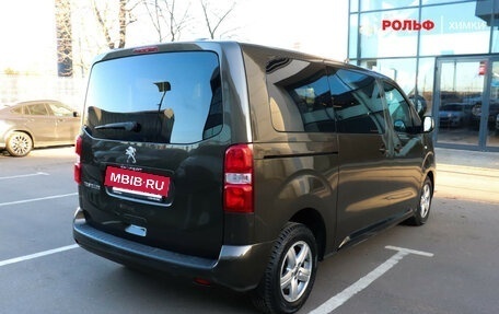 Peugeot Traveller I, 2018 год, 2 350 000 рублей, 4 фотография