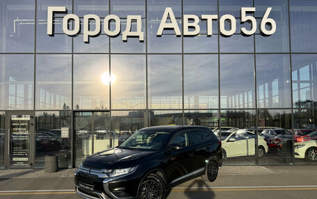 Mitsubishi Outlander III рестайлинг 3, 2018 год, 2 150 000 рублей, 2 фотография