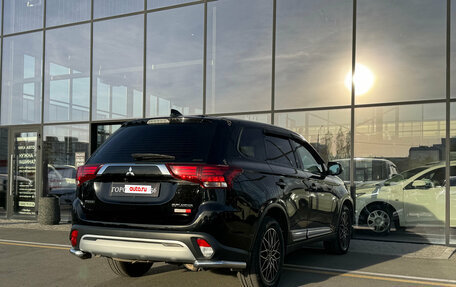 Mitsubishi Outlander III рестайлинг 3, 2018 год, 2 150 000 рублей, 6 фотография