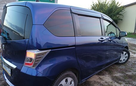 Honda Freed I, 2012 год, 840 000 рублей, 3 фотография