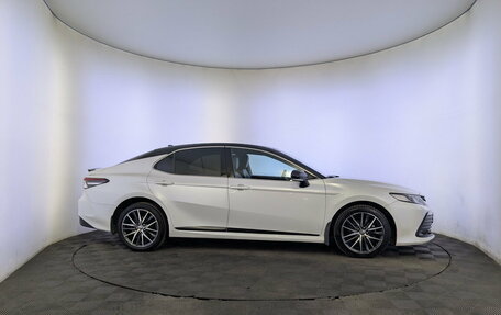 Toyota Camry, 2021 год, 2 900 000 рублей, 4 фотография