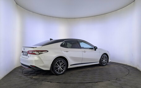 Toyota Camry, 2021 год, 2 900 000 рублей, 5 фотография