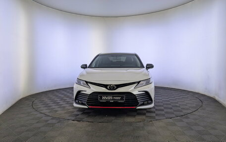 Toyota Camry, 2021 год, 2 900 000 рублей, 2 фотография