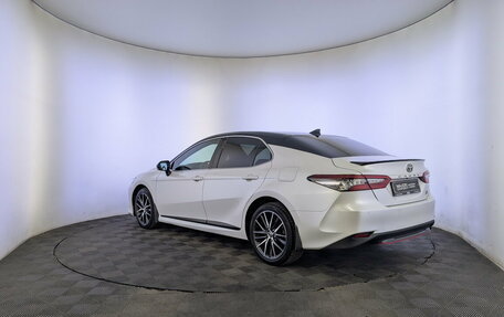 Toyota Camry, 2021 год, 2 900 000 рублей, 7 фотография