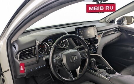 Toyota Camry, 2021 год, 2 900 000 рублей, 16 фотография