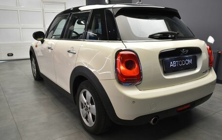MINI Hatch, 2016 год, 1 367 000 рублей, 4 фотография