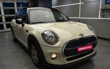 MINI Hatch, 2016 год, 1 367 000 рублей, 3 фотография