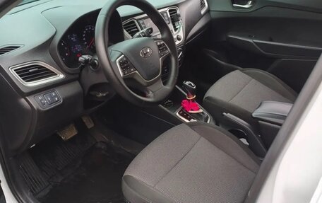 Hyundai Solaris II рестайлинг, 2021 год, 1 400 000 рублей, 7 фотография