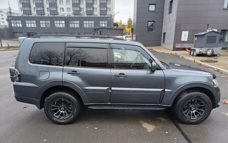Mitsubishi Pajero IV рестайлинг 2, 2007 год, 1 490 000 рублей, 5 фотография