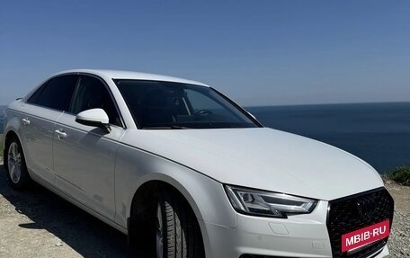 Audi A4, 2017 год, 1 900 000 рублей, 13 фотография