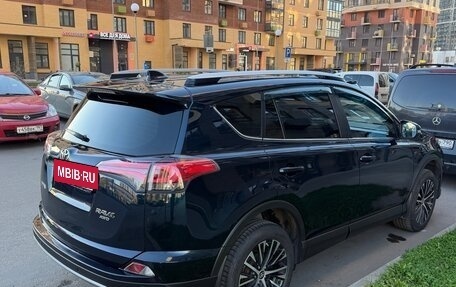Toyota RAV4, 2018 год, 2 300 000 рублей, 4 фотография