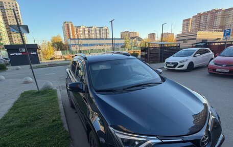 Toyota RAV4, 2018 год, 2 300 000 рублей, 7 фотография
