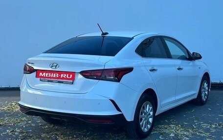 Hyundai Solaris II рестайлинг, 2021 год, 1 800 000 рублей, 5 фотография
