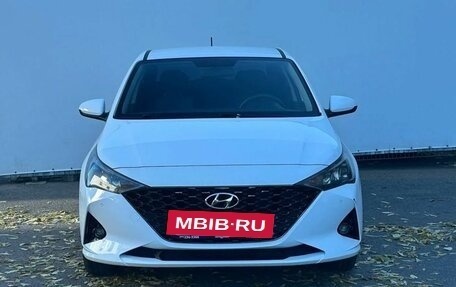 Hyundai Solaris II рестайлинг, 2021 год, 1 800 000 рублей, 2 фотография