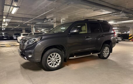 Toyota Land Cruiser Prado 150 рестайлинг, 2014 год, 2 880 000 рублей, 15 фотография