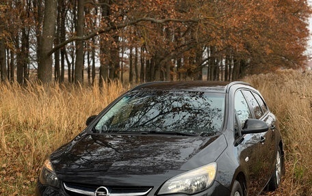 Opel Astra J, 2014 год, 760 000 рублей, 1 фотография