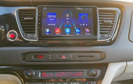 KIA Carnival III, 2016 год, 2 399 000 рублей, 15 фотография