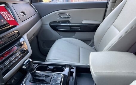KIA Carnival III, 2016 год, 2 399 000 рублей, 18 фотография
