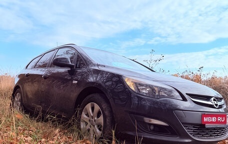 Opel Astra J, 2014 год, 760 000 рублей, 3 фотография