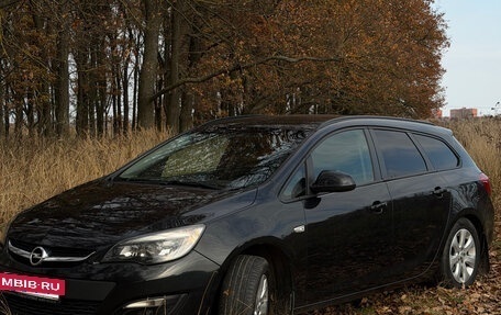 Opel Astra J, 2014 год, 760 000 рублей, 2 фотография
