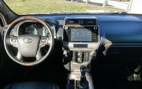 Toyota Land Cruiser Prado 150 рестайлинг, 2018 год, 5 697 000 рублей, 12 фотография