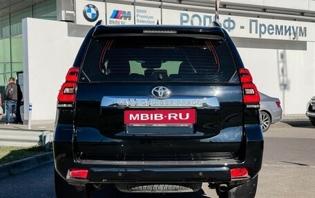 Toyota Land Cruiser Prado 150 рестайлинг, 2018 год, 5 697 000 рублей, 6 фотография