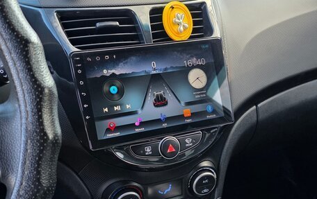 Hyundai Solaris II рестайлинг, 2015 год, 1 050 000 рублей, 6 фотография