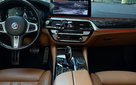 BMW 5 серия, 2021 год, 5 500 000 рублей, 15 фотография