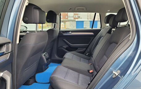 Volkswagen Passat B8 рестайлинг, 2017 год, 2 600 000 рублей, 10 фотография