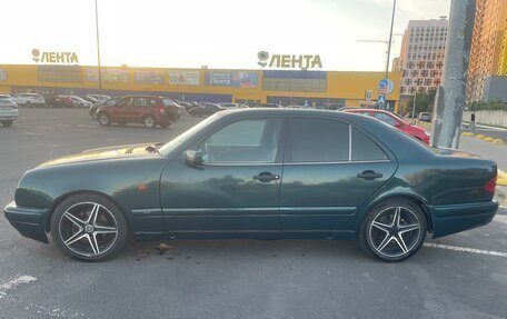 Mercedes-Benz E-Класс, 1997 год, 550 000 рублей, 2 фотография