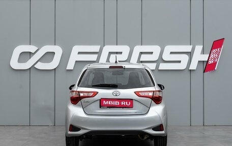 Toyota Vitz, 2017 год, 990 000 рублей, 4 фотография