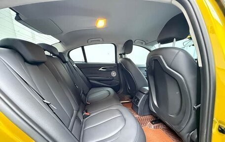 BMW 1 серия, 2022 год, 1 600 000 рублей, 13 фотография