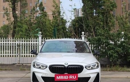 BMW 1 серия, 2023 год, 1 790 000 рублей, 2 фотография