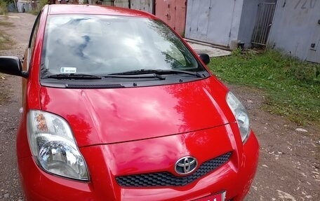 Toyota Yaris III, 2010 год, 580 000 рублей, 1 фотография