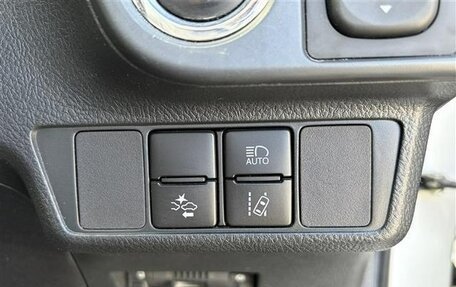 Toyota Corolla, 2019 год, 1 035 000 рублей, 24 фотография