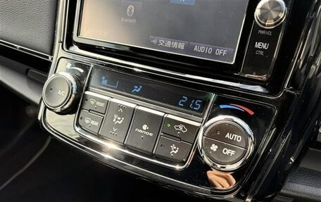 Toyota Corolla, 2019 год, 1 035 000 рублей, 27 фотография
