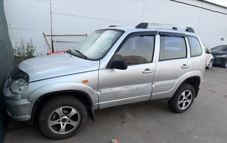 Chevrolet Niva I рестайлинг, 2012 год, 285 000 рублей, 3 фотография