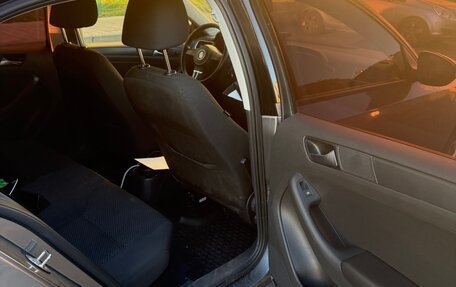Volkswagen Jetta VII, 2014 год, 980 000 рублей, 6 фотография