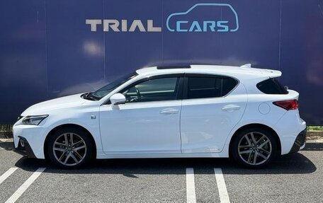 Lexus CT I рестайлинг, 2022 год, 1 430 000 рублей, 2 фотография
