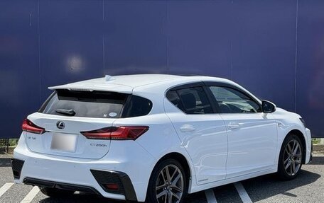 Lexus CT I рестайлинг, 2022 год, 1 430 000 рублей, 5 фотография