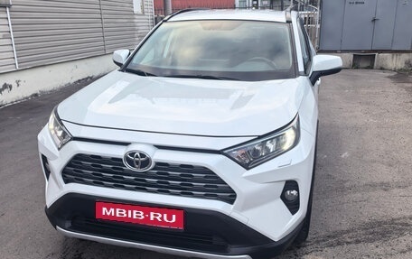 Toyota RAV4, 2020 год, 3 599 000 рублей, 1 фотография