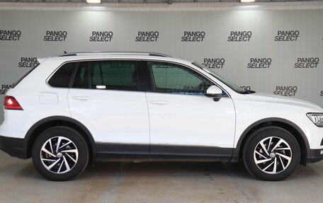 Volkswagen Tiguan II, 2018 год, 2 244 000 рублей, 4 фотография