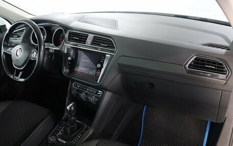 Volkswagen Tiguan II, 2018 год, 2 244 000 рублей, 7 фотография