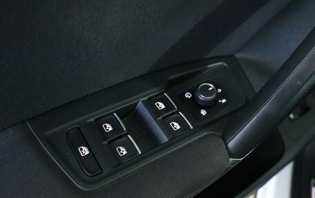 Volkswagen Tiguan II, 2018 год, 2 244 000 рублей, 14 фотография