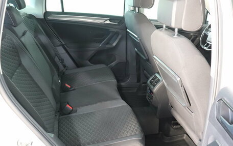 Volkswagen Tiguan II, 2018 год, 2 244 000 рублей, 15 фотография